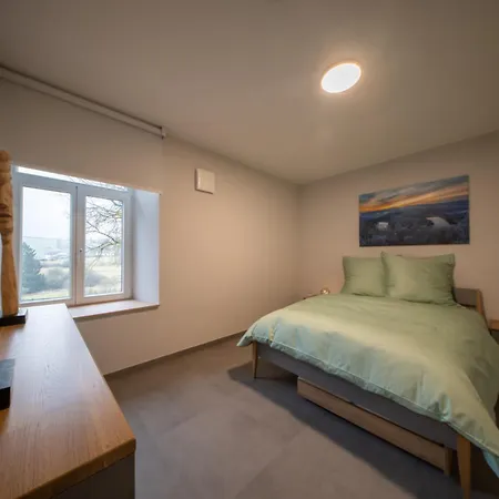 컨트리하우스 Naturpark Al Schoulwunneng Sir *