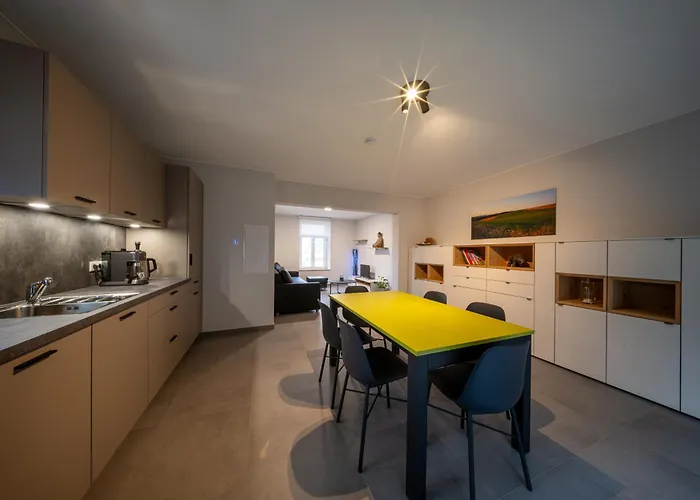 Naturpark Al Schoulwunneng Sir Country house *